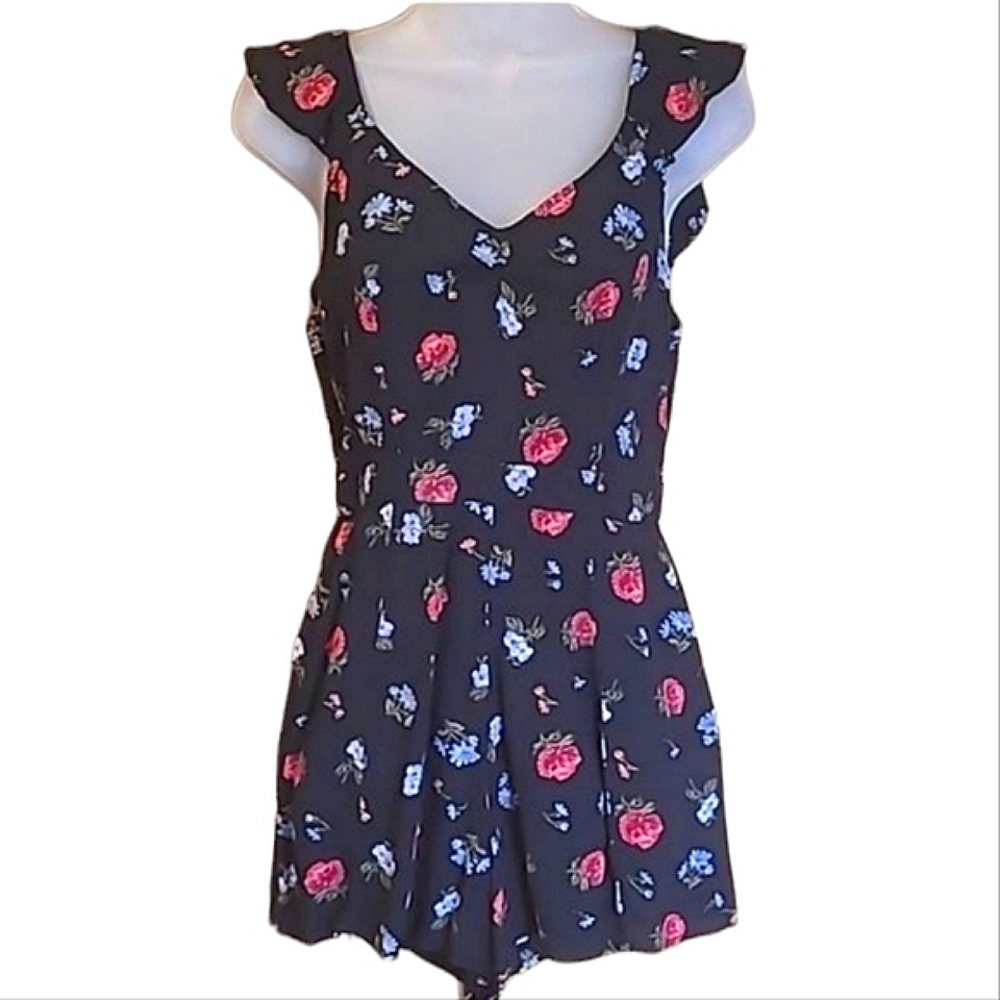 American Eagle Romper Shorts 1-Piece Jumper Pockets Open Back Floral Sleeveless